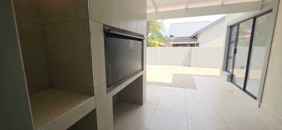 To Let 3 Bedroom Property for Rent in Melodie North West